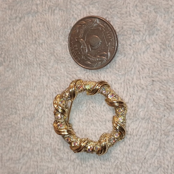 Vintage A/B Rhinestone Round Gold Tone Brooch - Picture 3 of 3